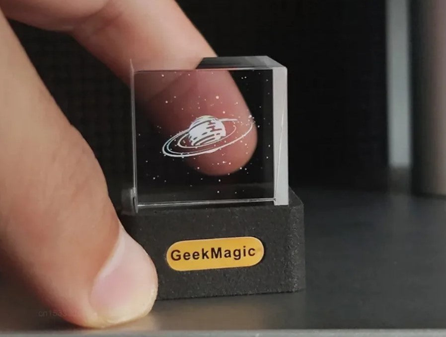 Crystal Cube Display — Bring Your Memories to Life in 3D Light